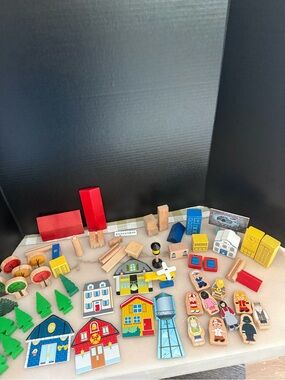 Kidkraft Transportation Station Train Accessories 65 Wooden Pieces